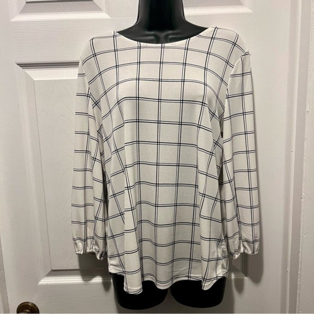 3/25$💥 Adrianna Papell Blouse Top Medium Women geometric White black long sleeve